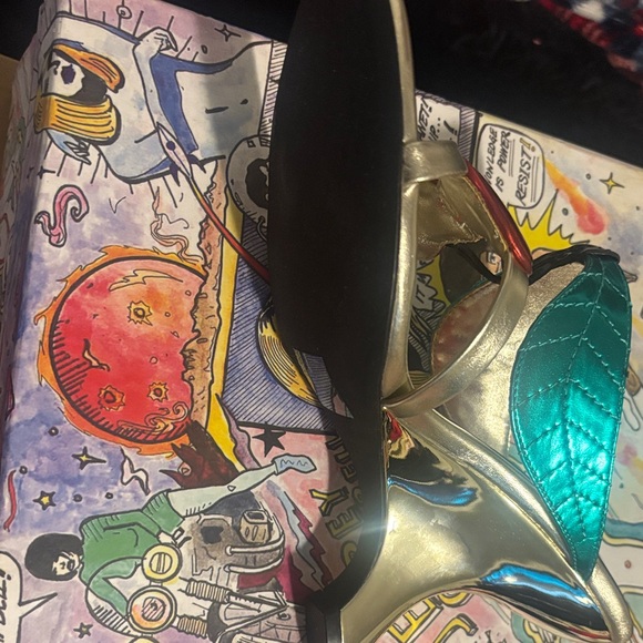 Jeffrey Campbell Red and Gold Heart Sandals - Picture 2 of 5